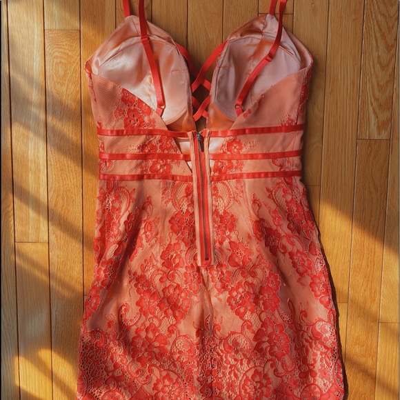 Bebe Dress - Picture 3 of 5